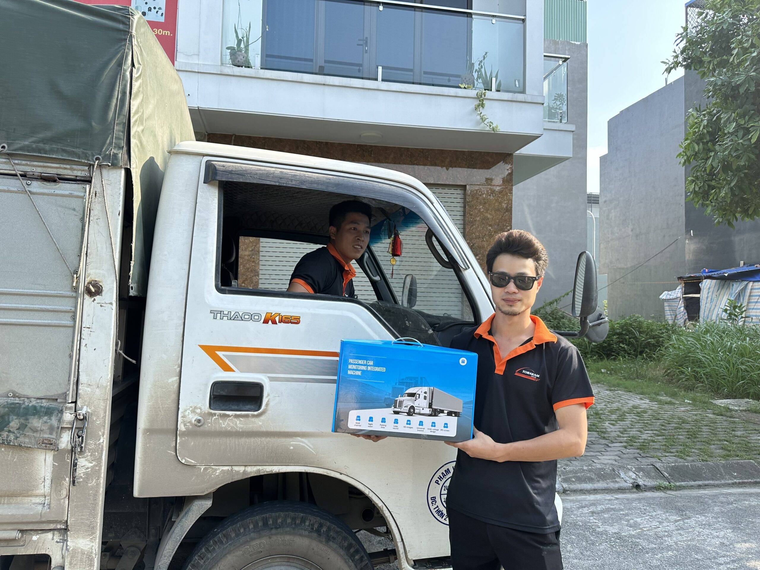 Lắp camera cabin xe tải Torakam